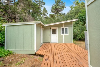 The Perfect Beach Getaway! Escape to the coast and enjoy this - photo 22