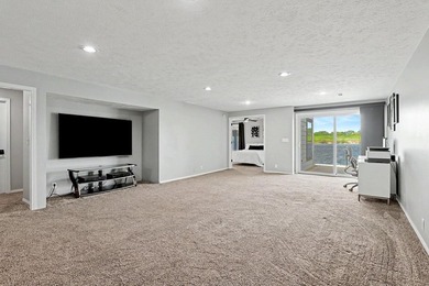 Beautiful modern customized home on the lake side of The - photo 26