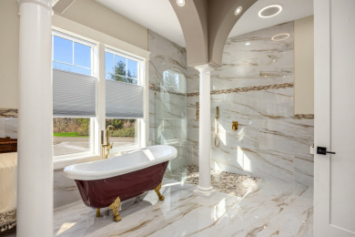 Golfer's  Luxurious dream home - photo 12
