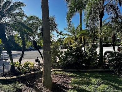 Rare Opportunity: Expansive 4,361 Sq. Ft. Lot in Exclusive - photo 8