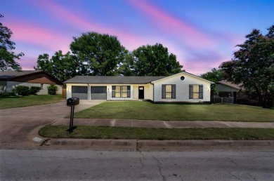 Benbrook Lake Home For Sale in Benbrook Texas