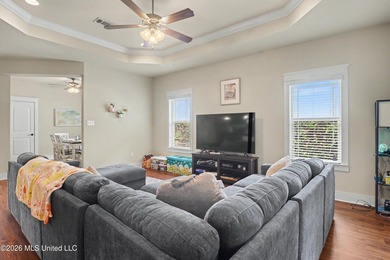 Awesome 4-bedroom, 2-bath home conveniently located directly - photo 7