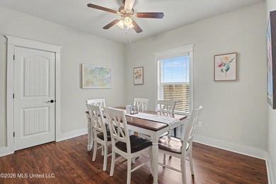 Awesome 4-bedroom, 2-bath home conveniently located directly - photo 9