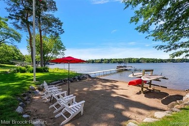 Absolutely stunning waterfront home on Upper Straits Lake - photo 3