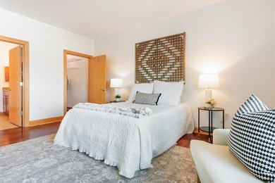 Floor-to-ceiling windows frame the spectacular 270 city views - photo 19