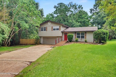 Beautiful Family home located on a quiet cul de sac in Bayou - photo 2