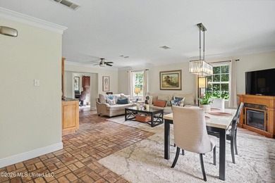 Beautiful Family home located on a quiet cul de sac in Bayou - photo 4