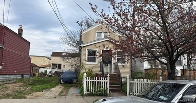 Colonial Style Home. This Home Features 2 Bedrooms, 1 Full Bath - photo 2