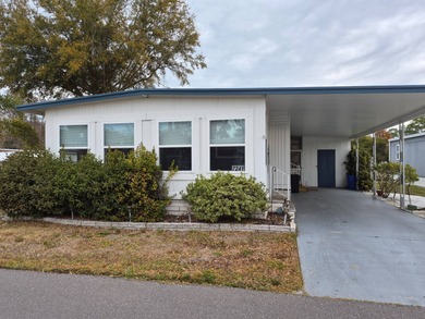 (private lake, pond, coastal) Home For Sale in New Port Richey Florida