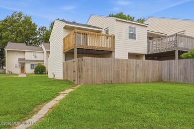 Affordable living right on the Reservoir! Make this your home - photo 1