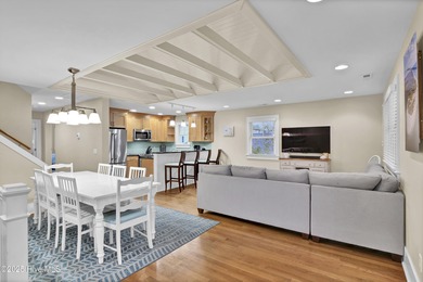 Welcome home to your dream getaway by the ocean and the - photo 24