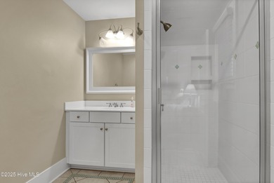 Welcome home to your dream getaway by the ocean and the - photo 34