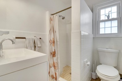 Fantastic opportunity in Old Historic Northwood to purchase a - photo 35