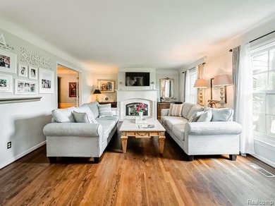 A MUST-SEE PROPERTY! Whether you're looking to call this - photo 2