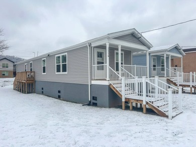 Lake Home For Sale in Charleston, West Virginia