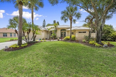 Only Waterfront Property For Sale in Danforth! Situated on a - photo 1