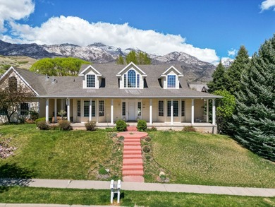 Nestled in a prime Alpine location, this spacious and - photo 1