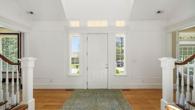Nestled in a prime Alpine location, this spacious and - photo 8