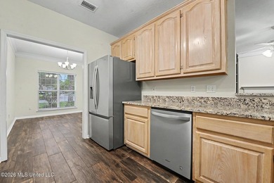 PRISTINE, MOVE IN READY & IN THE HEART OF OCEAN SPRINGS! This - photo 9