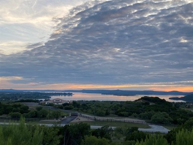 Five mostly level acres with a panoramic view. Property has a - photo 3