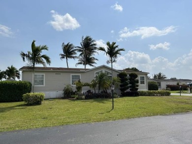 Lake Home For Sale in Boynton Beach, Florida
