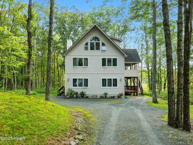 Hemlock Lake Home For Sale in Lords Valley Pennsylvania