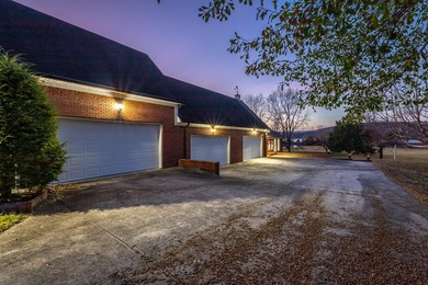 **Seller willing to offer remodeling allowance** Set on more - photo 11