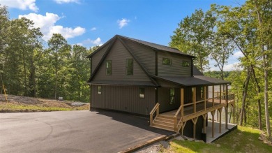 Lake Home Sale Pending in Mammoth Cave, Kentucky