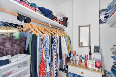 Bright 1BR/1BA residence in Sunny Isles presenting a renewed - photo 23