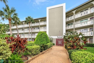 (private lake, pond, creek) Condo Sale Pending in Coconut Creek Florida