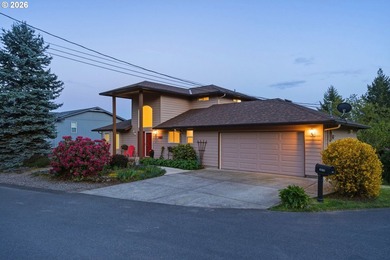 Perched at the end of a peaceful cul-de-sac in sought-after - photo 39