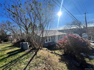 (private lake, pond, coastal) Home For Sale in Tarrytown New York