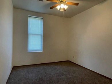 Investor alert! 6 plex all 2 bedroom units with plenty of off - photo 9