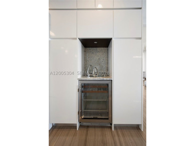 A true turn-key opportunity at the iconic St. Regis Bal Harbour - photo 40