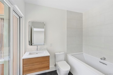 5 Bluff Point Road is a remarkable new waterfront residence - photo 22