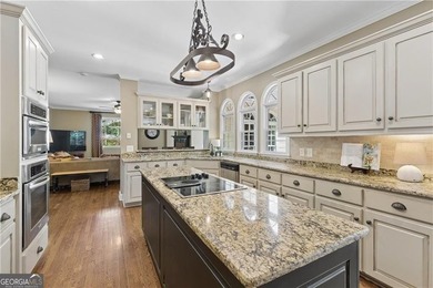Southern Charm Meets Storybook Setting - Welcome to a truly - photo 23