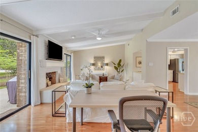 Welcome to your new sanctuary! Nestled in a serene neighborhood - photo 10