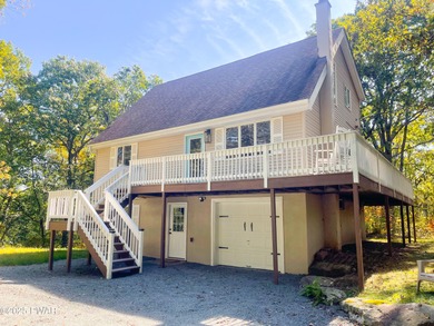 Hemlock Lake Home For Sale in Lords Valley Pennsylvania