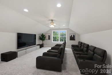 Welcome to your dream home! Discover your perfect retreat in the - photo 27