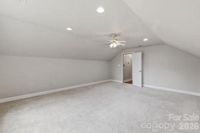 Welcome to your dream home! Discover your perfect retreat in the - photo 28
