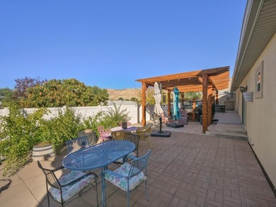 Lots of modern comfort on a large lot is ready to be yours in - photo 30
