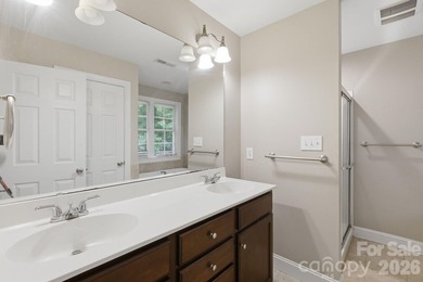 Welcome to your dream home! Discover your perfect retreat in the - photo 32