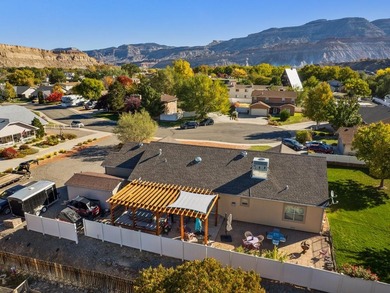 Lots of modern comfort on a large lot is ready to be yours in - photo 34
