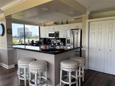 Beautiful 2-bedroom, 2-bathroom apartment, impeccably maintained