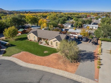 Lots of modern comfort on a large lot is ready to be yours in - photo 36