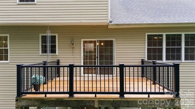 Welcome to your dream home! Discover your perfect retreat in the - photo 45