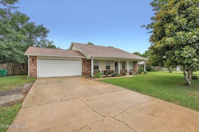 Welcome Home to 8809 Old Walnut Rd in Beautiful Ocean Springs! - photo 3