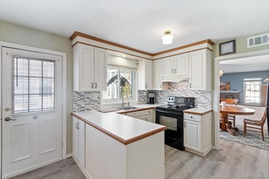 Welcome to easy, low-maintenance living in the highly desirable - photo 7