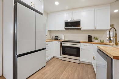 Welcome to this charming Fort Lauderdale home ideally located - photo 8