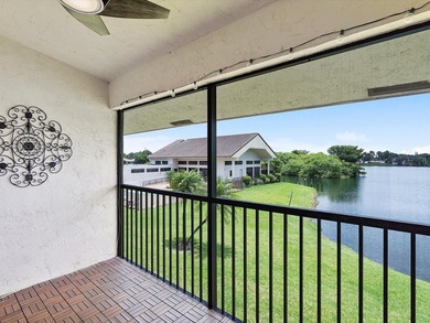 Beautifully renovated top-floor condo with serene lake views in - photo 15